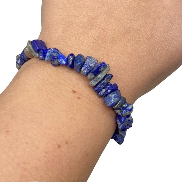 Lapis Lazuli Gemstone Chips Beaded Stretch Bracelet - Picture 3 of 7